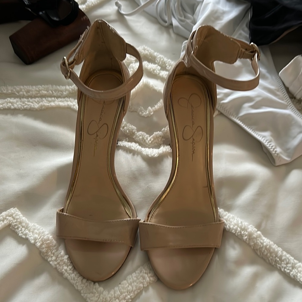 Jessica Simpson neutral heels
